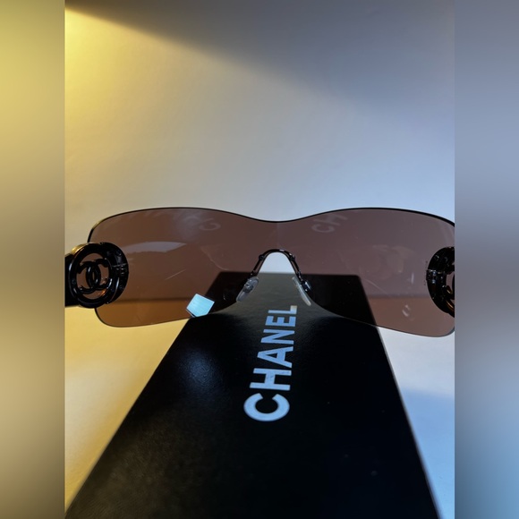 Authentic Chanel Sunglasses 2011 Made In Italy 4173 c.296/73 130 Discontinued - Picture 4 of 16